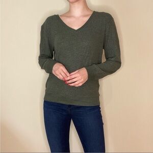EUC Green Long Sleeve Sweater